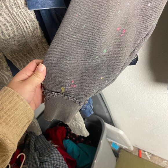 Free People Movement Size xs Make It Count Sweatshirt Grey Splatter Paint Frayed - Picture 3 of 8